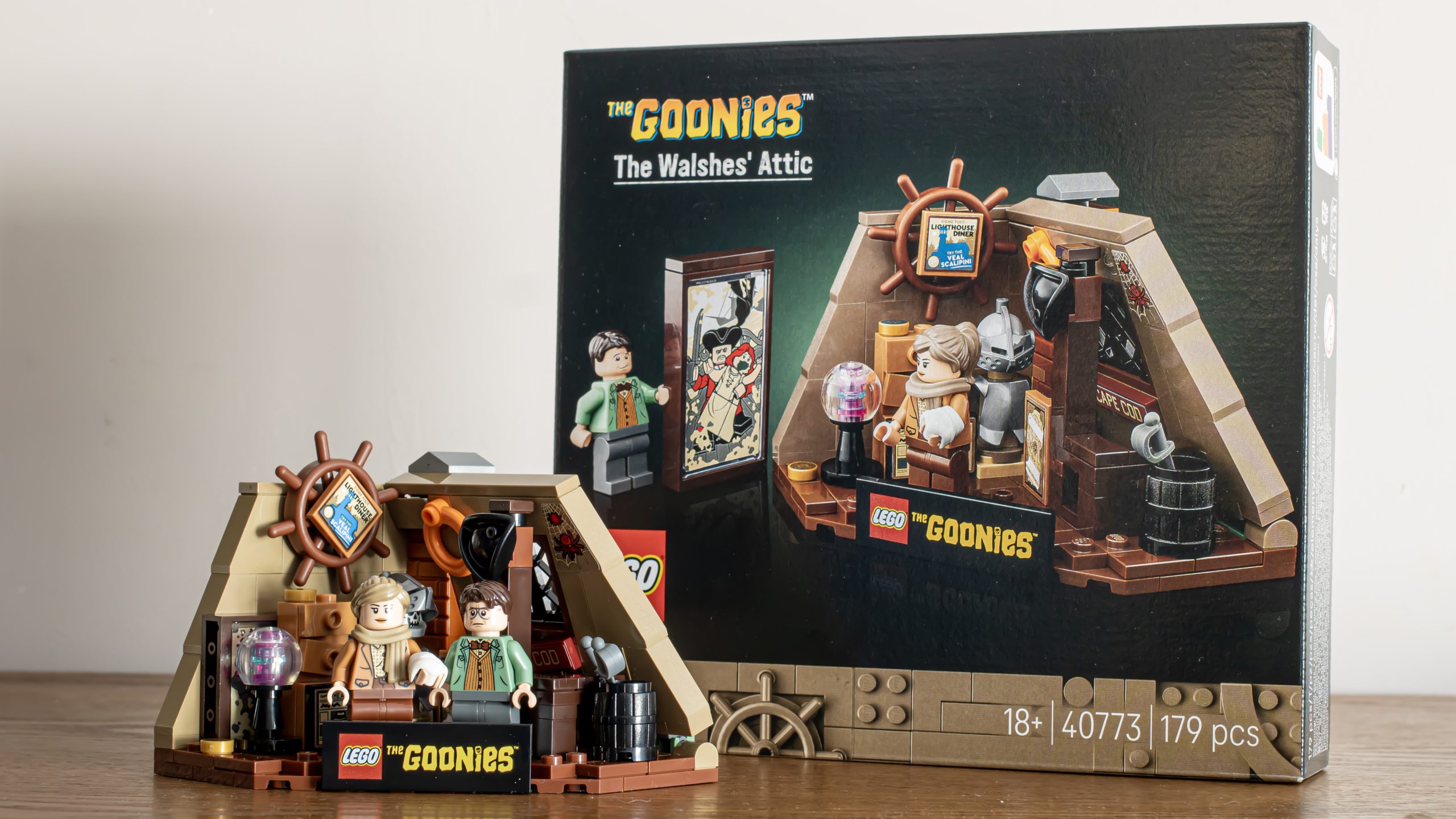 LEGO Ideas 40773 The Goonies: The Walshes’ Attic GWP review