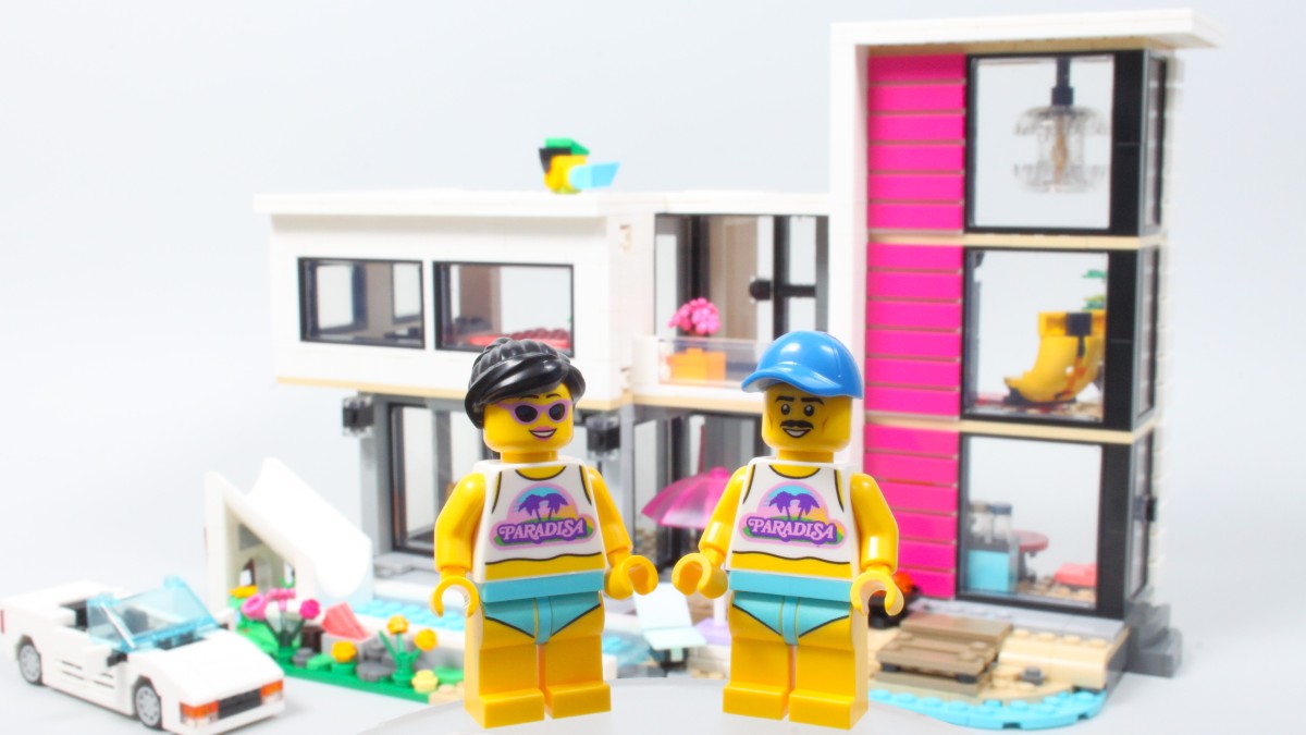 LEGO Creator’s retiring Modern House is a Paradisa set in disguise