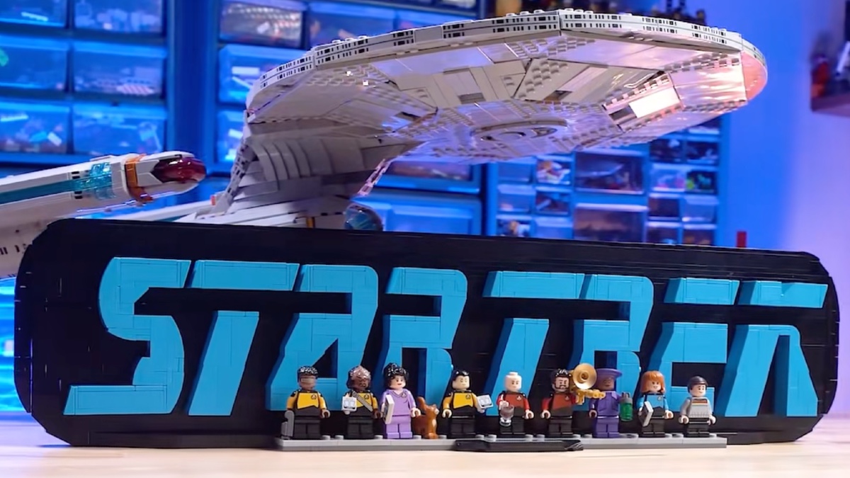 This LEGO Star Trek logo gives Star Wars a run for its money