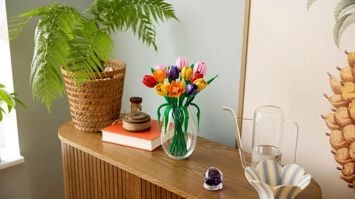 LEGO Botanicals will grow to include 11501 Tulip Bouquet in 2026