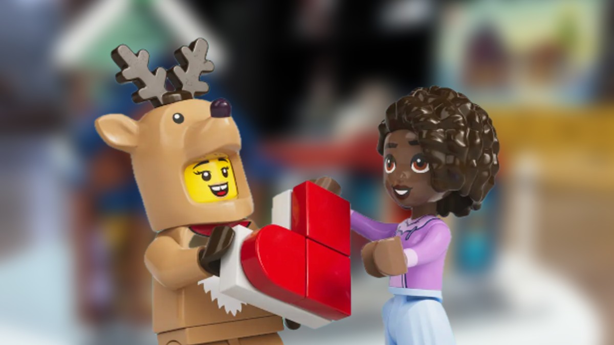 See the LEGO Employee Gift for 2025 in hand