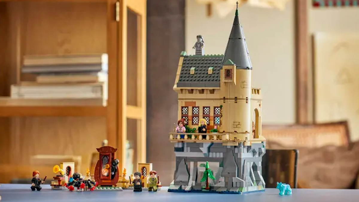 Here’s how LEGO Harry Potter’s Hospital Wing connects to Hogwarts