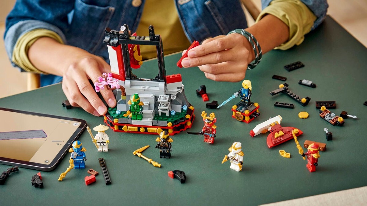 Fix LEGO NINJAGO’s new character display for under £2