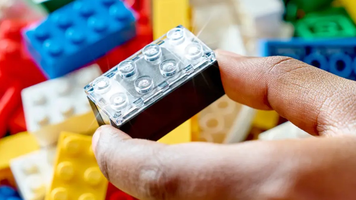 LEGO SMART Play leaves fans confused, excited and everything in between