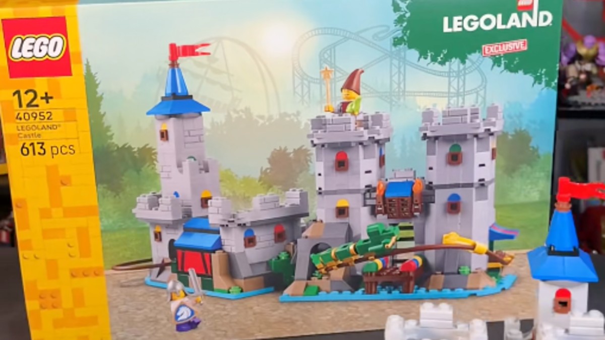 LEGO 40952 LEGOLAND Castle revealed via in-hand review