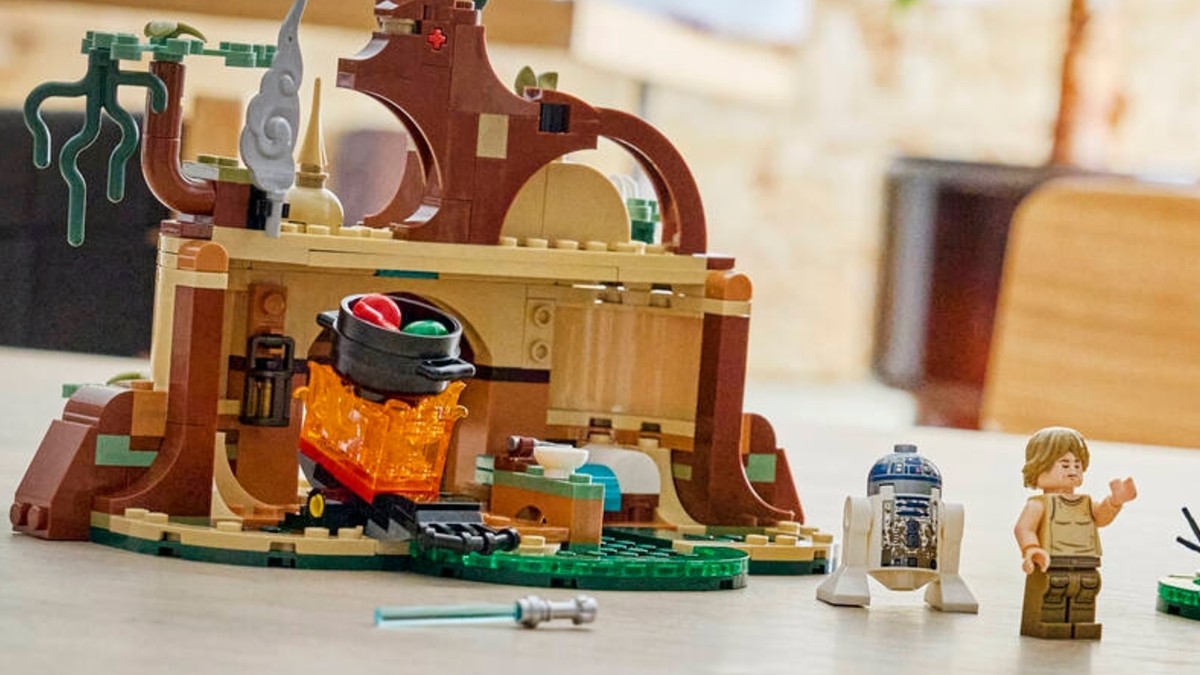 LEGO Star Wars’ SMART Play-compatible sets have stand-ins