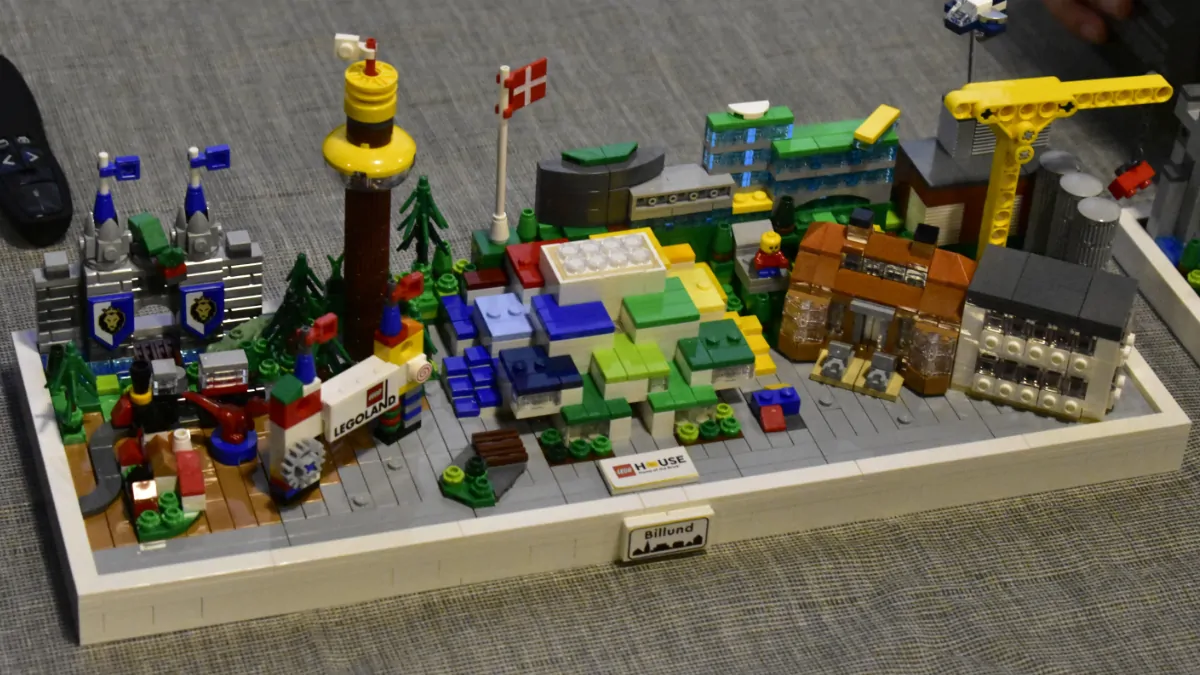 LEGO 40507 I Love Billund: From sketch model to final design