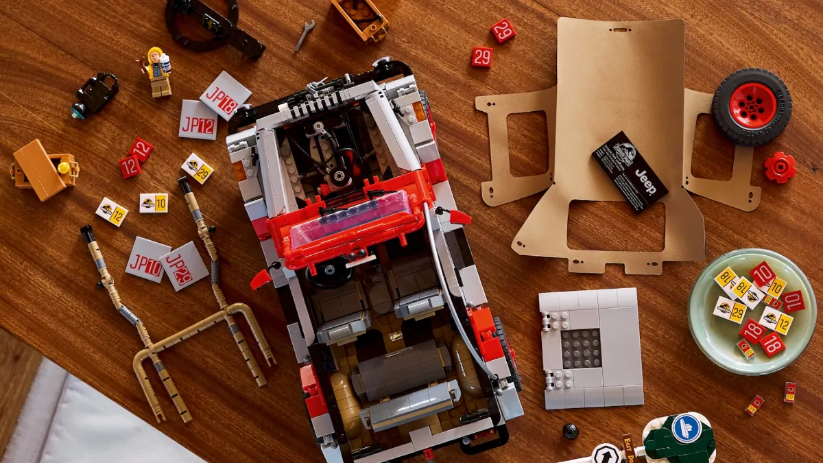 LEGO Jurassic World’s Jeep pitch to Universal detailed