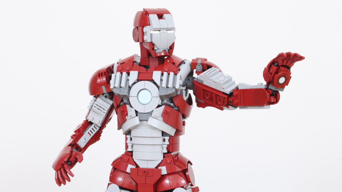 Rebuilding LEGO Marvel’s best Iron Man from Mark 3 to 5
