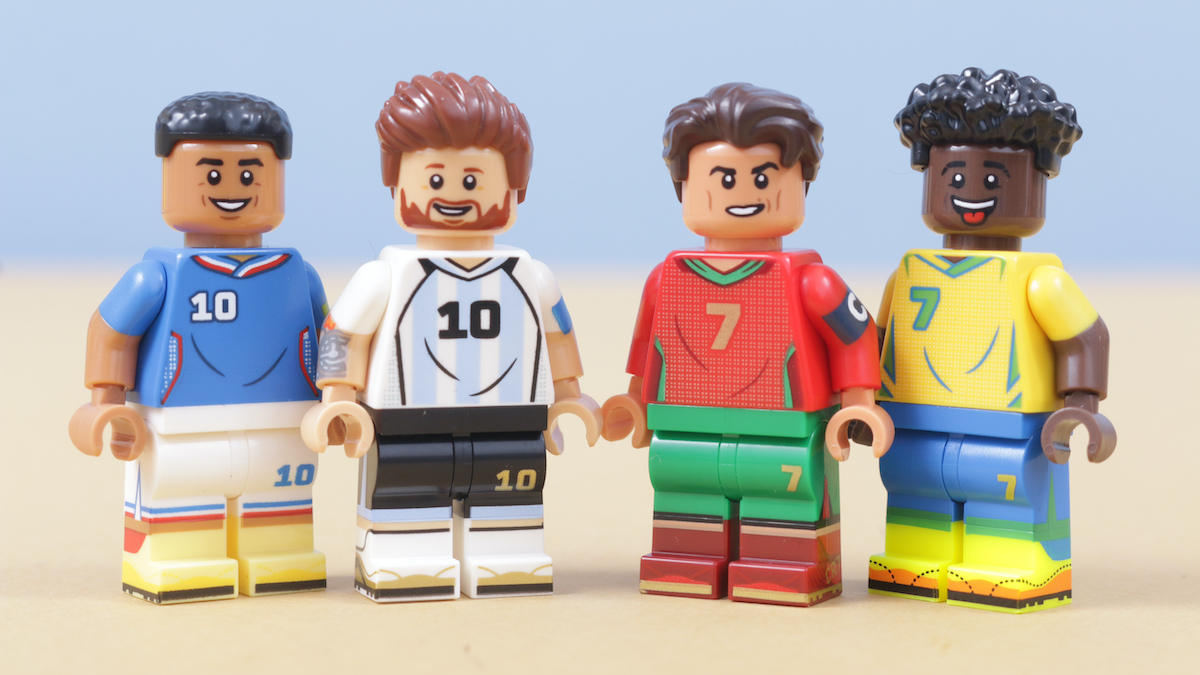 Cristiano Ronaldo pulls LEGO prank on Mbappé in viral video