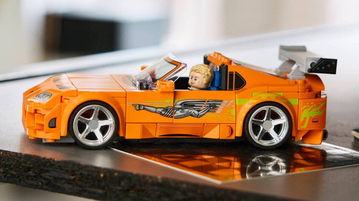 It’s 2026 and LEGO chrome silver is a thing again