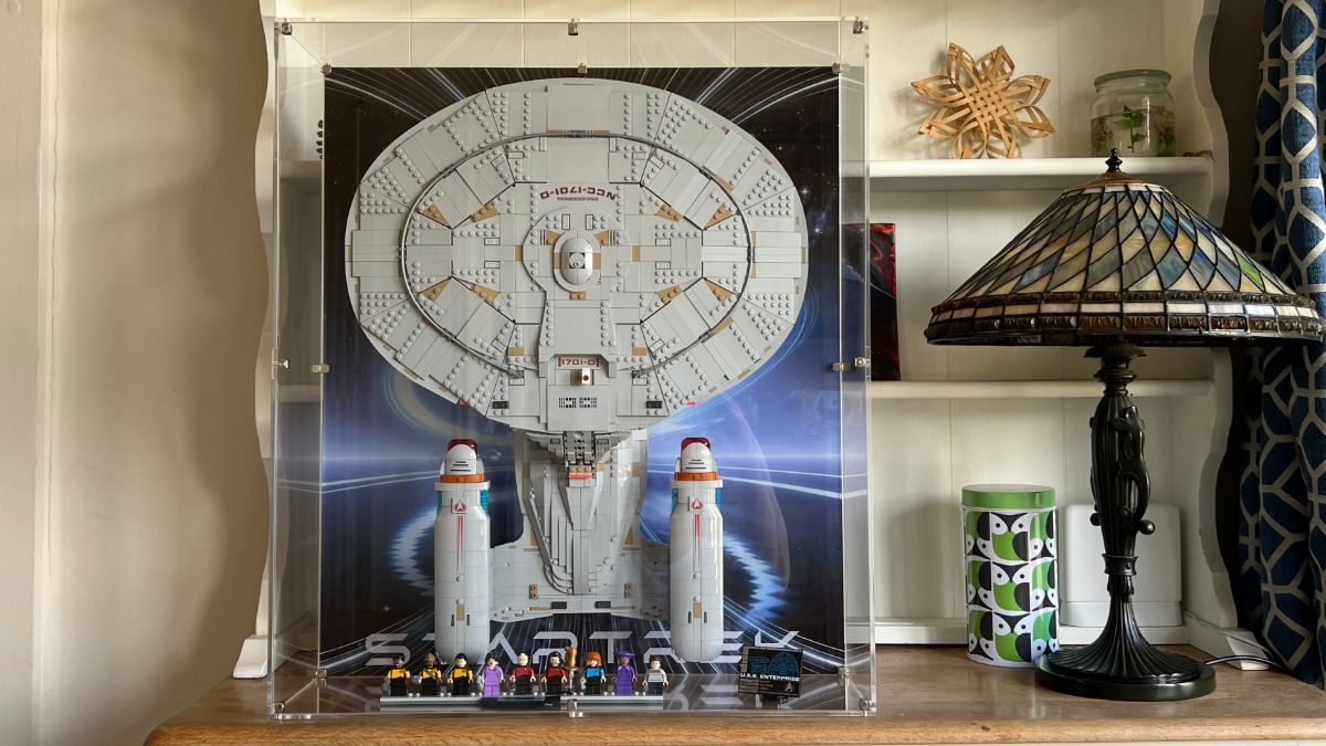 LEGO Star Trek Enterprise Brick Zone Hub display case review